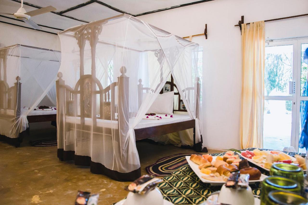Moonshine Uroa Boutique Hotel Екстер'єр фото