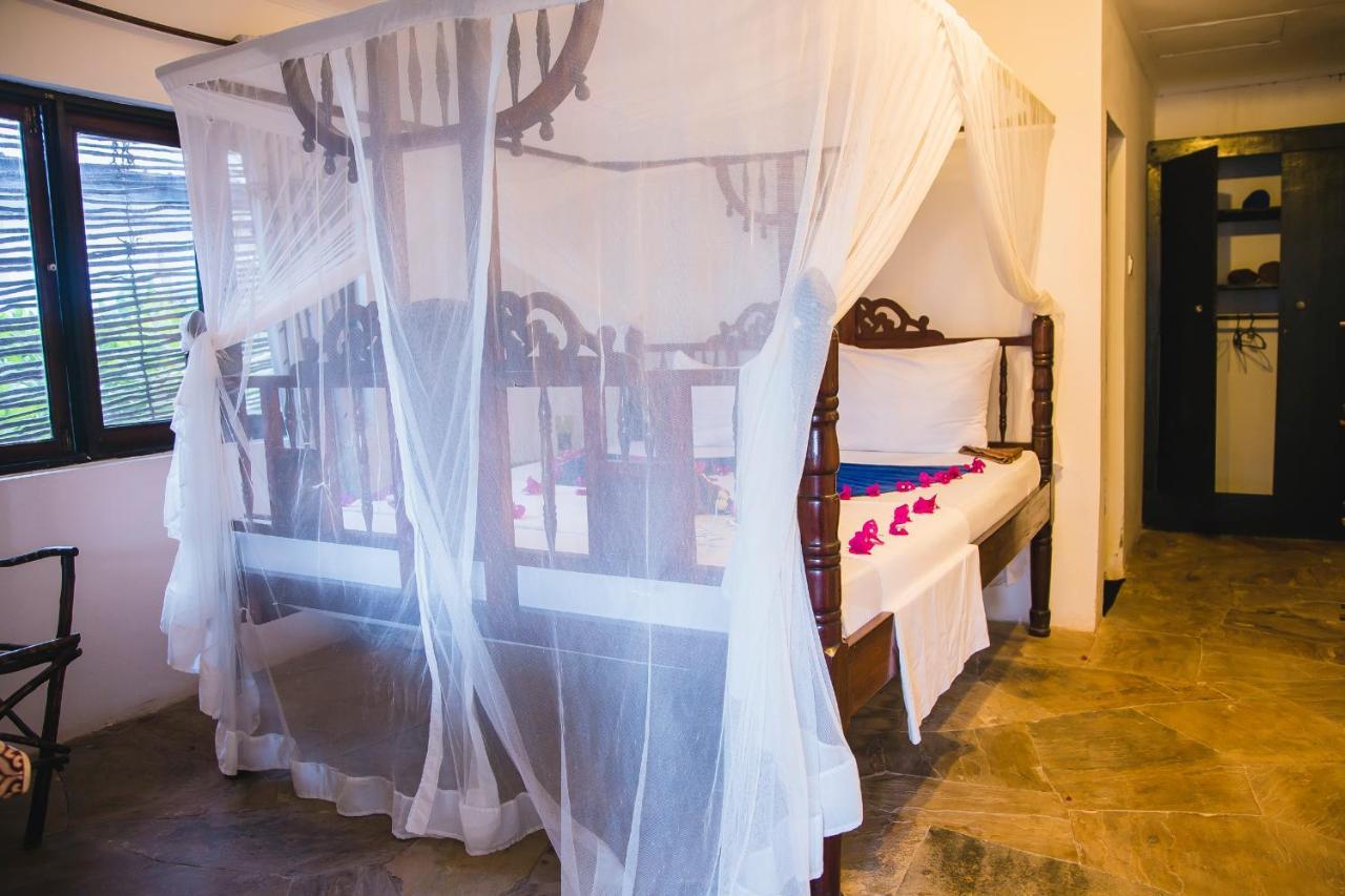 Moonshine Uroa Boutique Hotel Екстер'єр фото
