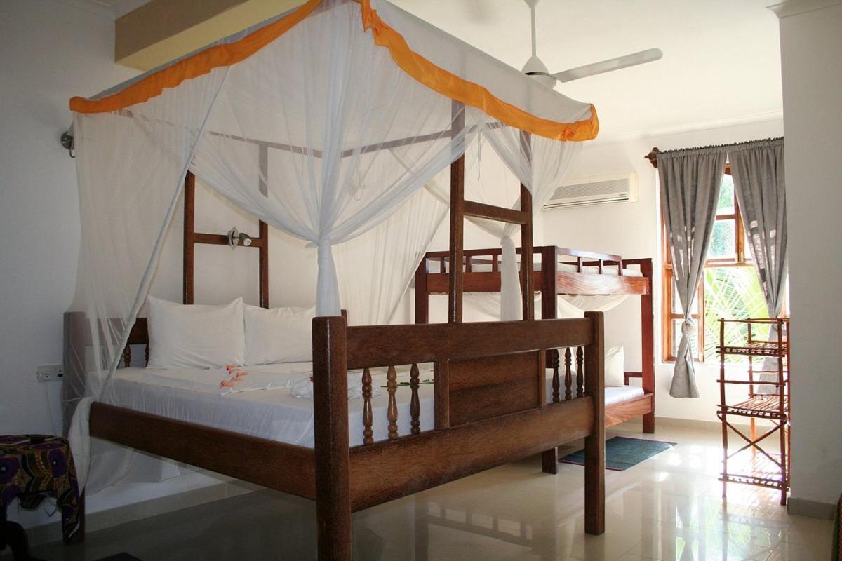 Moonshine Uroa Boutique Hotel Екстер'єр фото
